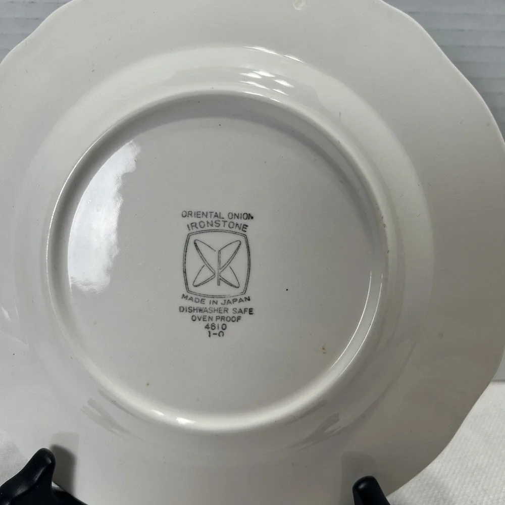 Vintage Oriental Onion Ironstone Salad plate 7 3/4 4610 Made in Japan